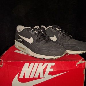 Nike Air Max 90 Essential LTR - Men's 10.5